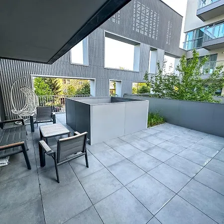 Apartament Vip Wola Warschau Exterior foto